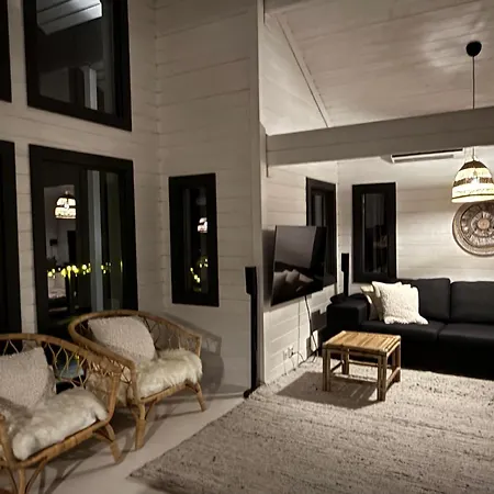 Laiskajaakko Βίλα